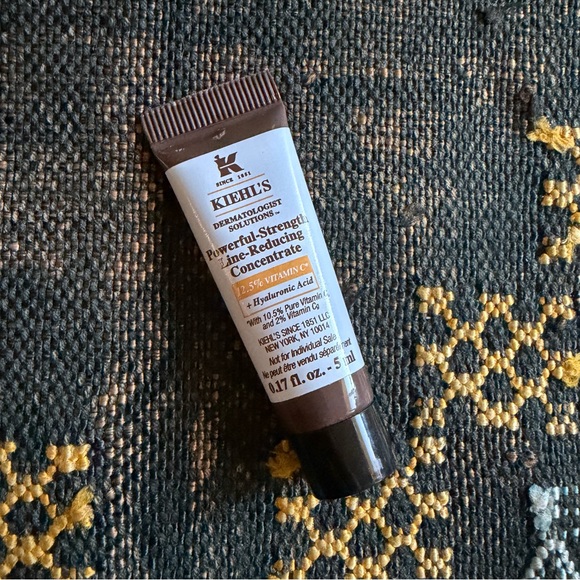 Anti-Aging Serum Kit made of 3 Kiehls Deluxe Samples - Picture 7 of 9